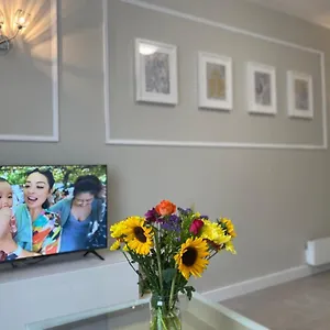 Apartment Stunning In Leeds- Financial District, Leeds (West Yorkshire)